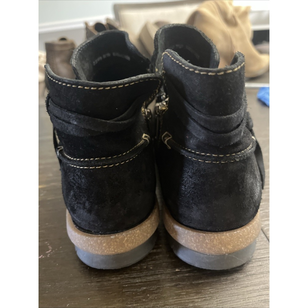 Born Booties Women 8 Black Suede Miki Distressed Leather Ankle Boots Handcrafted - Picture 7 of 8